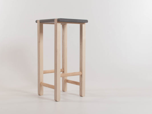 Serif Stool