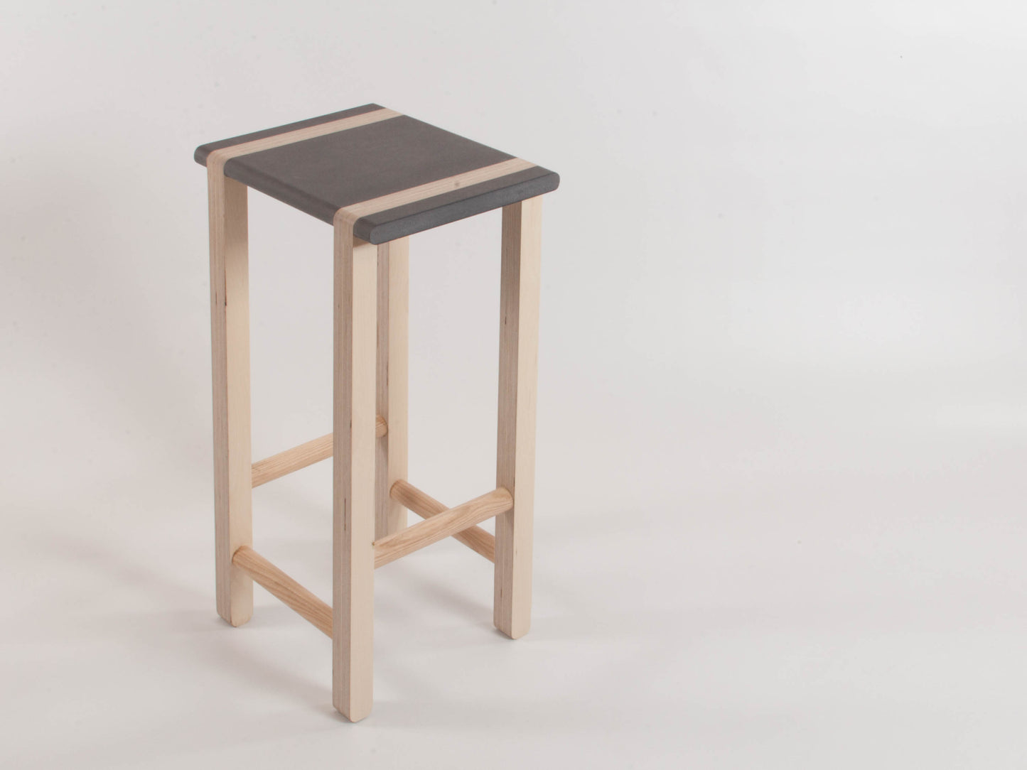 Serif Stool