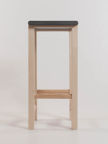 Serif Stool